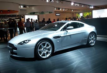 Astpn Martin V8 Vantage.  Lenta.Ru