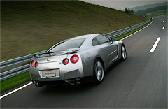  Nissan GT-R 
