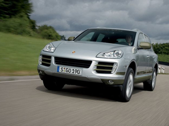 Porsche Cayenne Hybrid.  Porsche 