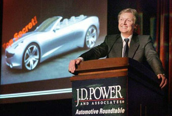     Fisker Karma.    worldcarfans.com
