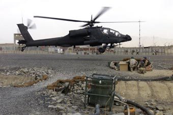  AH-64 Apache  .     