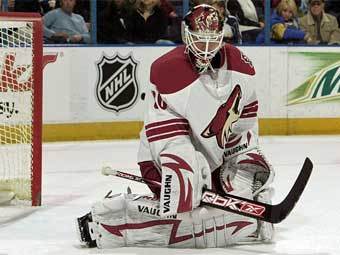     "-" - "".  coyotes.nhl.com