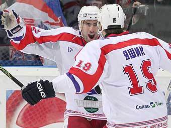  ""  .    lokomotiv.yar.ru