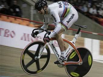      Koga Miyata.    oakleybuzz.com