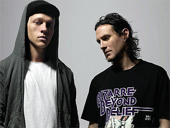 Unkle.    clashmusic.com