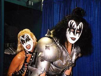     Kiss