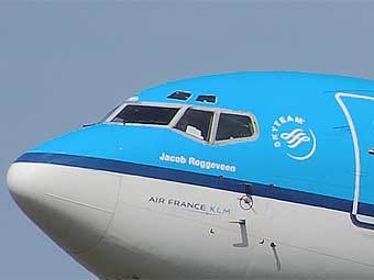  Air France-KLM.  Adrian Pingstone   wikipedia.org