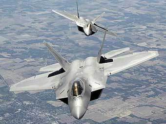   F-22.  Paul Weatherman   www.f22-raptor.com