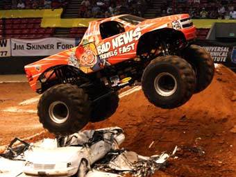  Monster Jam.    monsterjamonline.com