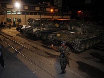   ""  -72.  ©AFP