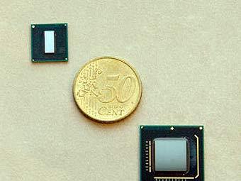 Intel Atom  Z500.    tomshardware.com 