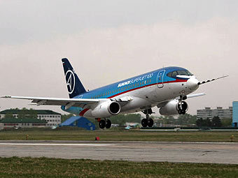 Sukhoi Superjet 100.    sukhoi.superjet100.com
