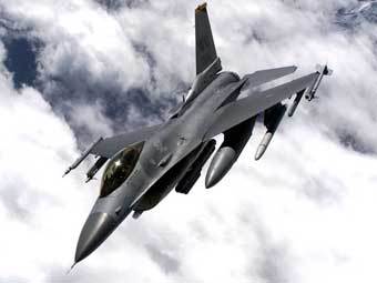  F-16.  Lockheed Martin.