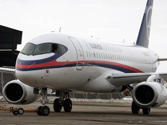 Sukhoi Superjet 100.    superjet100.com