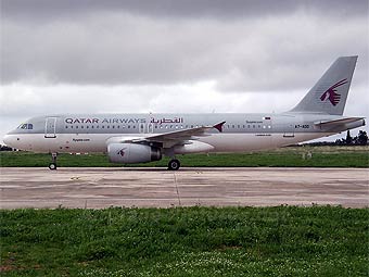 A320  Qatar Airways.    airplane-pictures.net 
