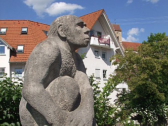 .   Veit Feger   wikipedia.org