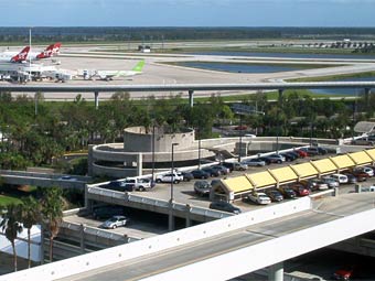 Паркинг международного аэропорта Орландо. Фото с сайта world-airport-codes.com