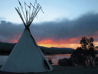 Вигвам западных шошонов. Фото с сайта lemhi-shoshone.com