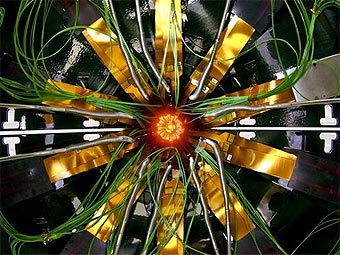  .  CERN