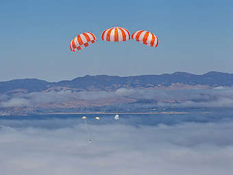  Dragon          2010 .  SpaceX