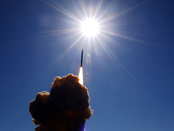 Пуск ракеты-перехватчика с авиабазы Ванденберг. Фото с сайта af.mil