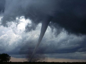 Торнадо в Америке. Фото пользователя Yonidebest с wikipedia.org