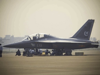 L-15 LIFT.    flightglobal.com