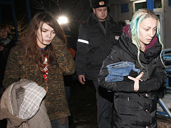   FEMEN  .   ,  